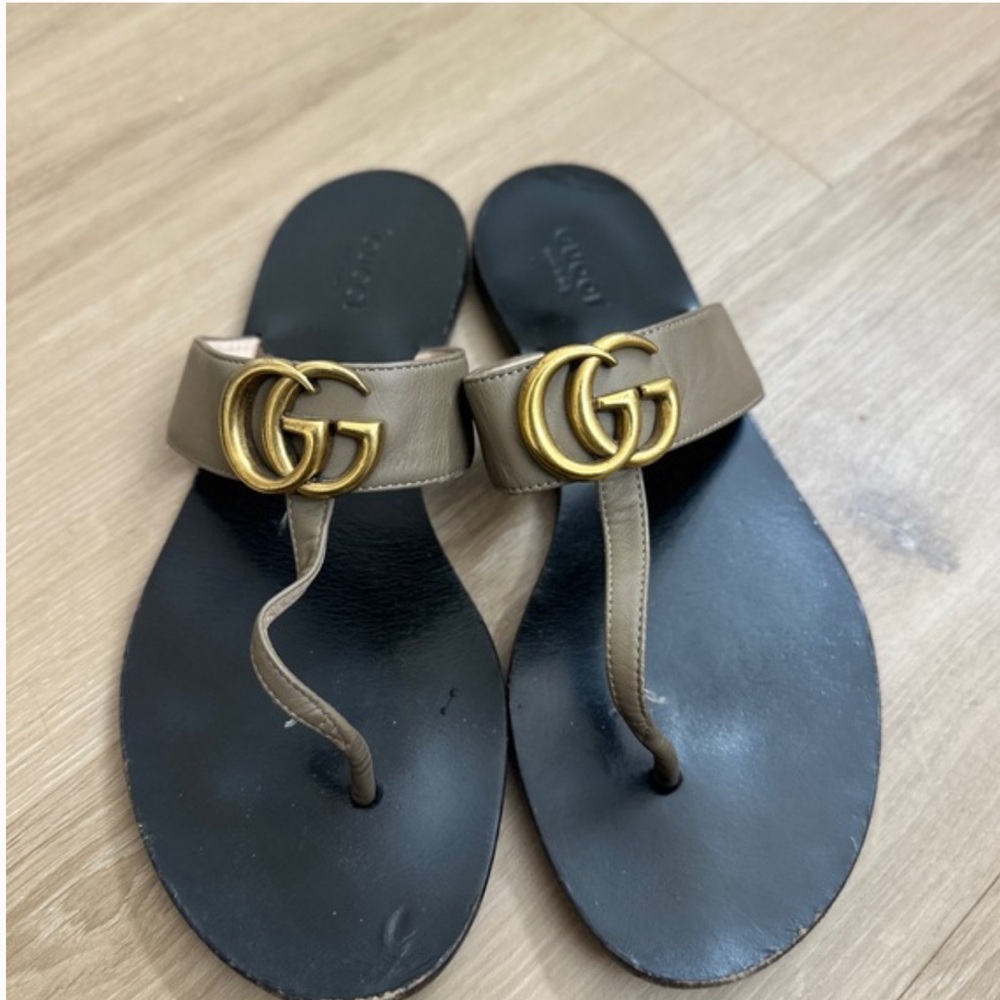 Gucci sandals size 38